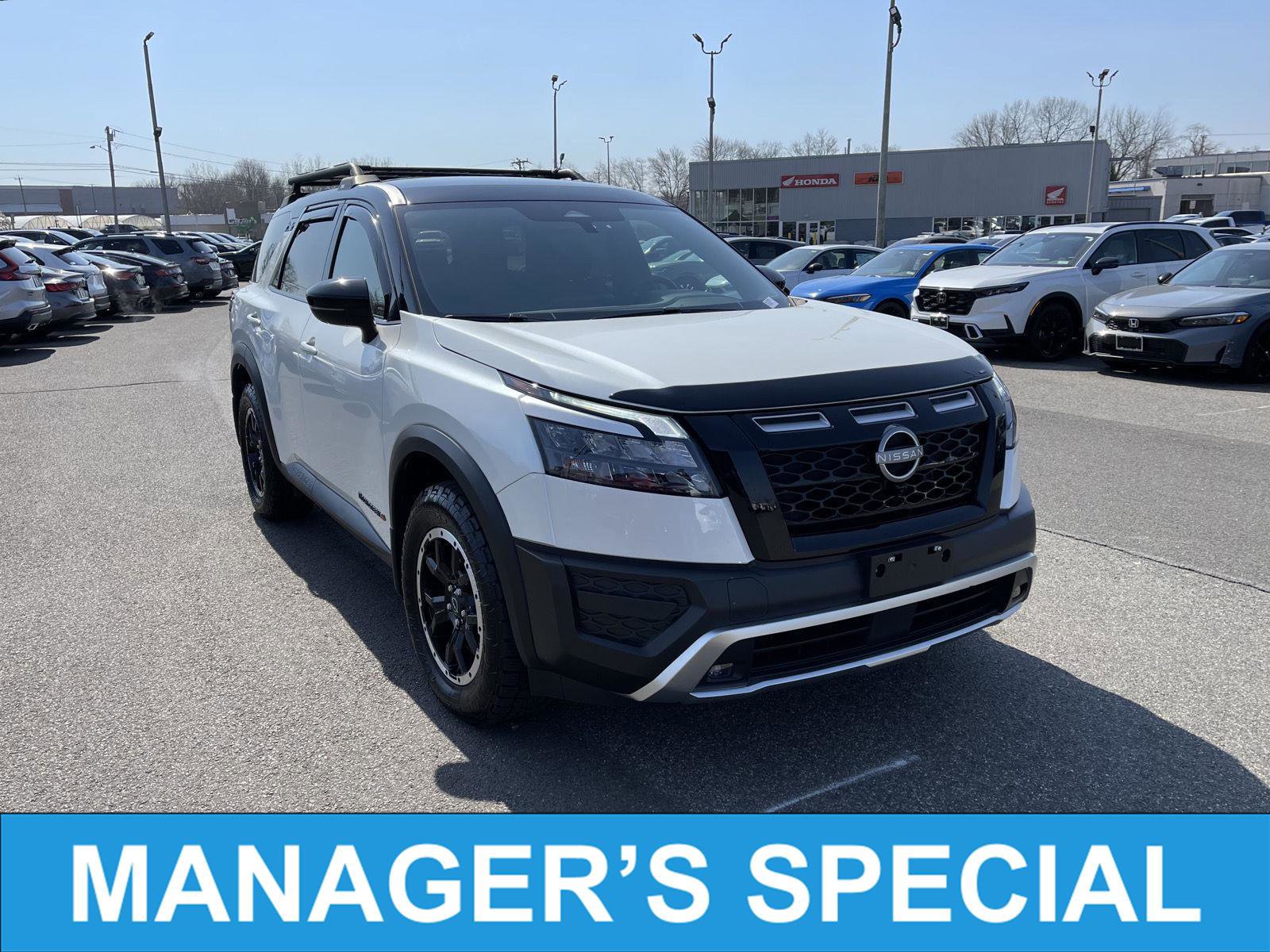Used 2024 Nissan Pathfinder Rock Creek image 1