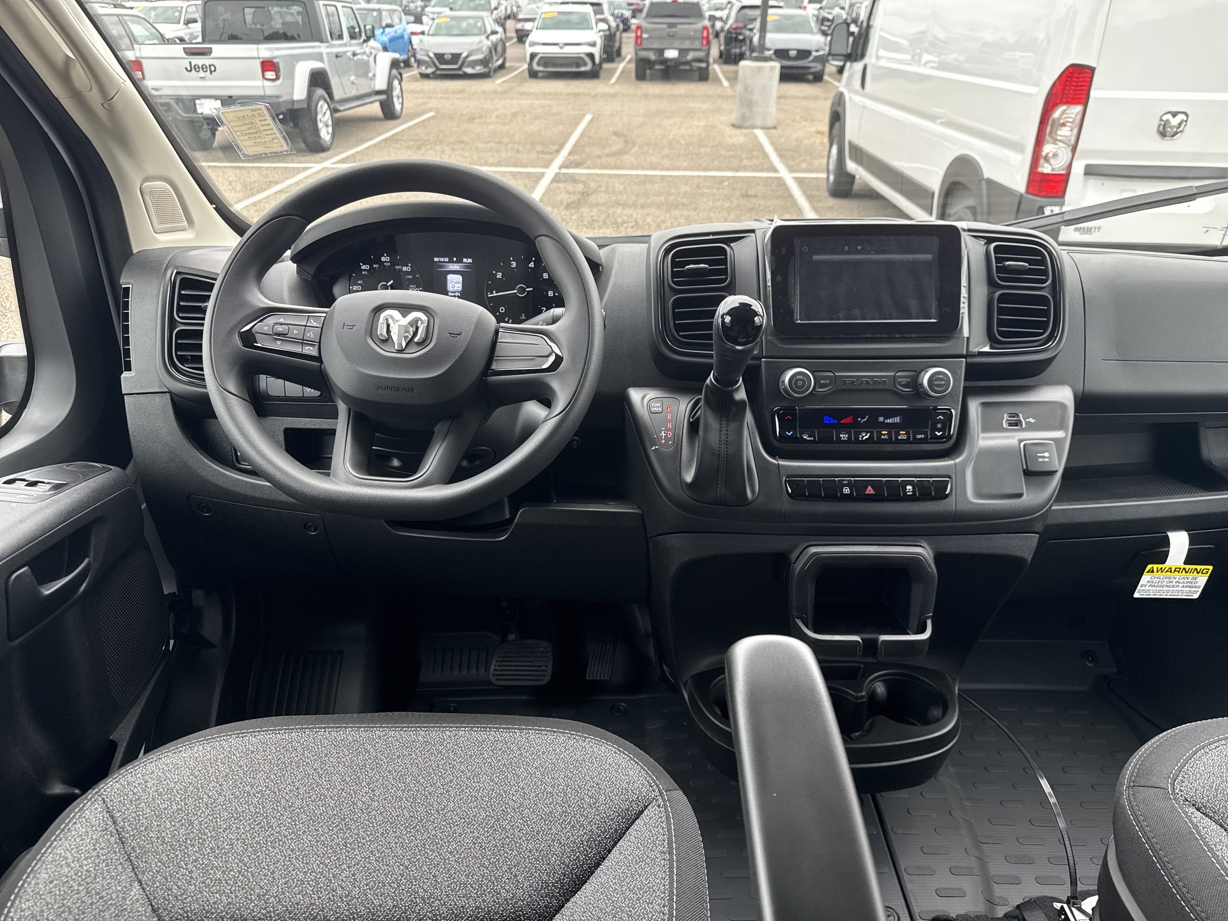 Used 2025 RAM ProMaster 2500 w/ Storage Group image 7