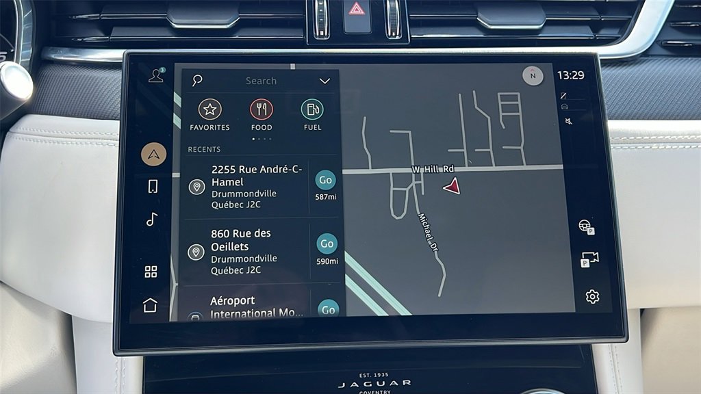 Used 2023 Jaguar F-PACE SVR image 25