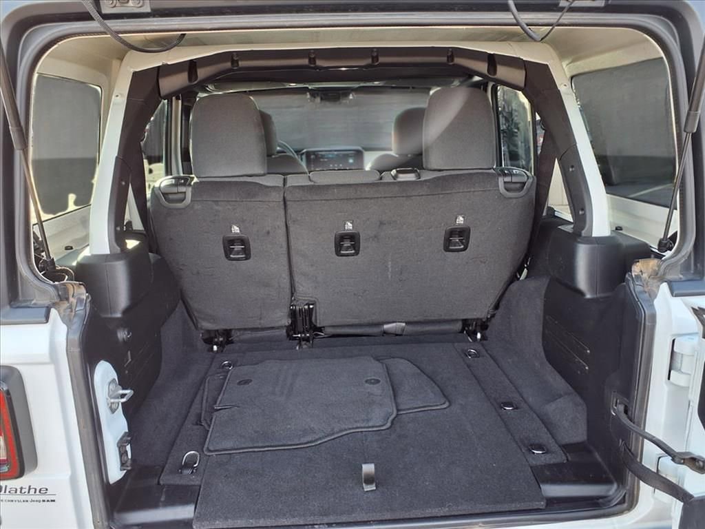 Used 2025 Jeep Wrangler Sport S image 22