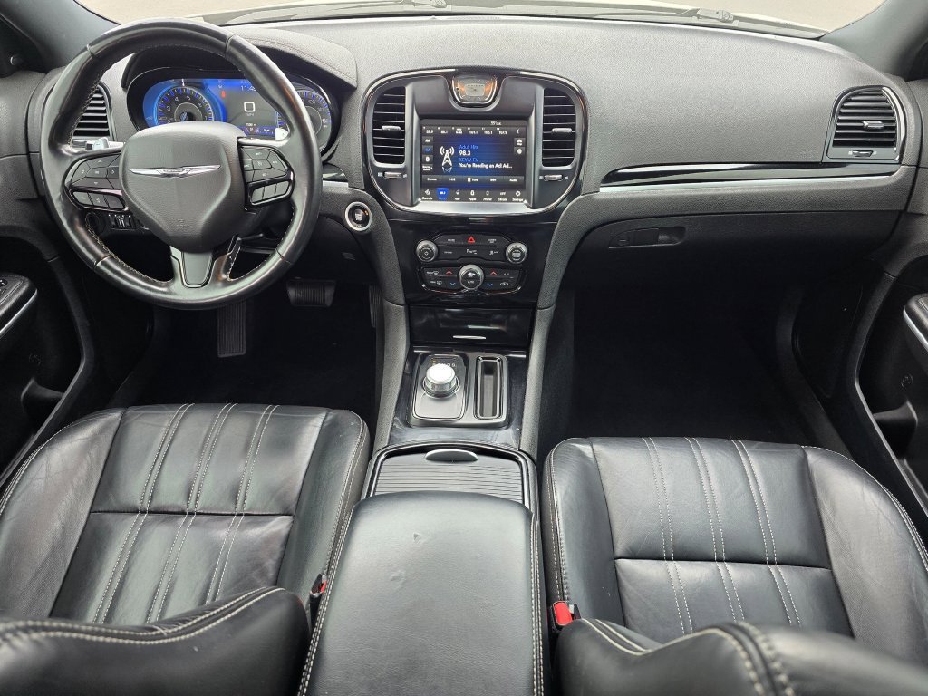 Used 2022 Chrysler 300 S RWD image 10