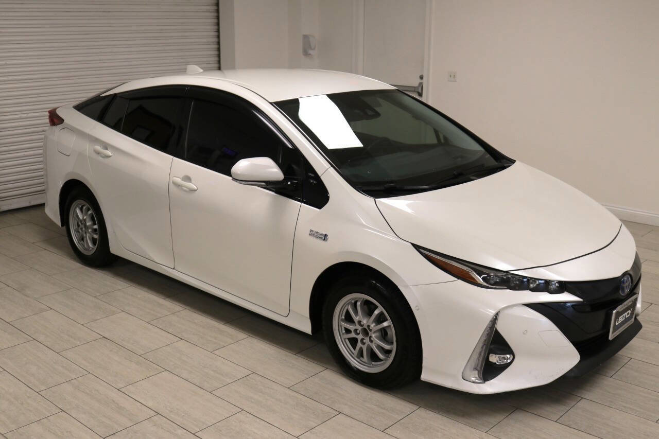 Used 2017 Toyota Prius Prime Advanced image 85