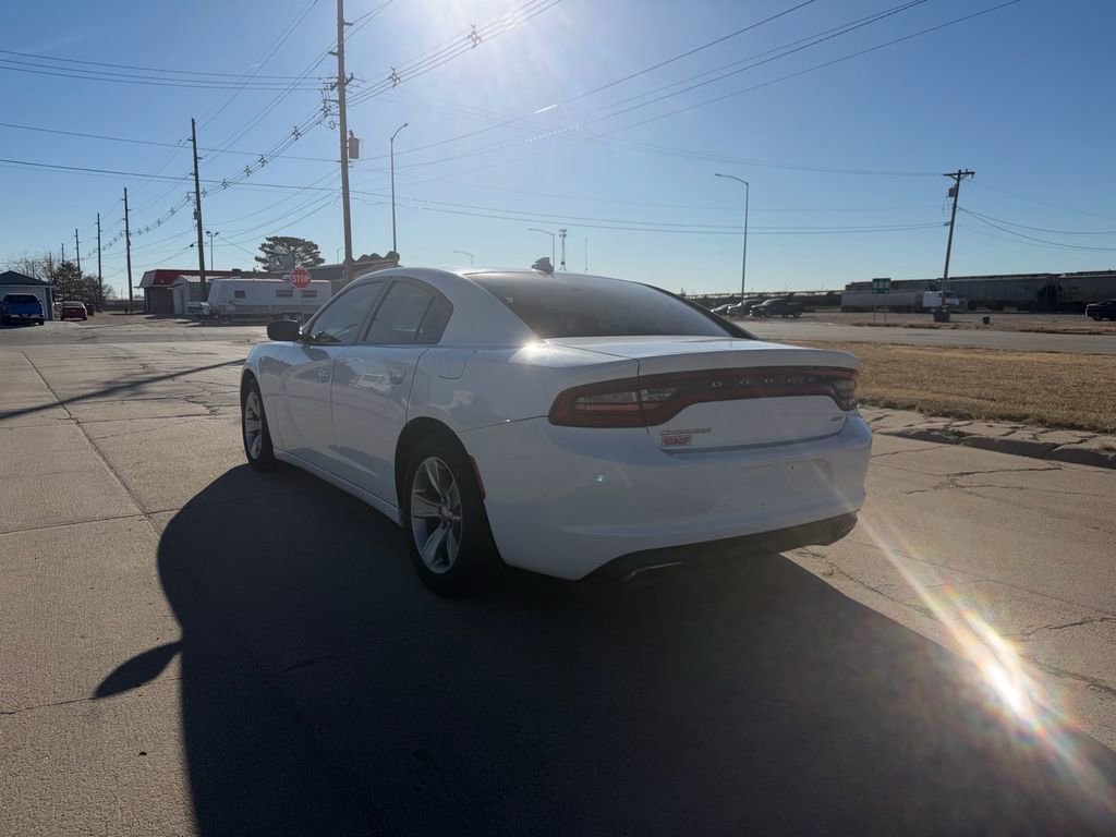 Used 2015 Dodge Charger SXT RWD image 5