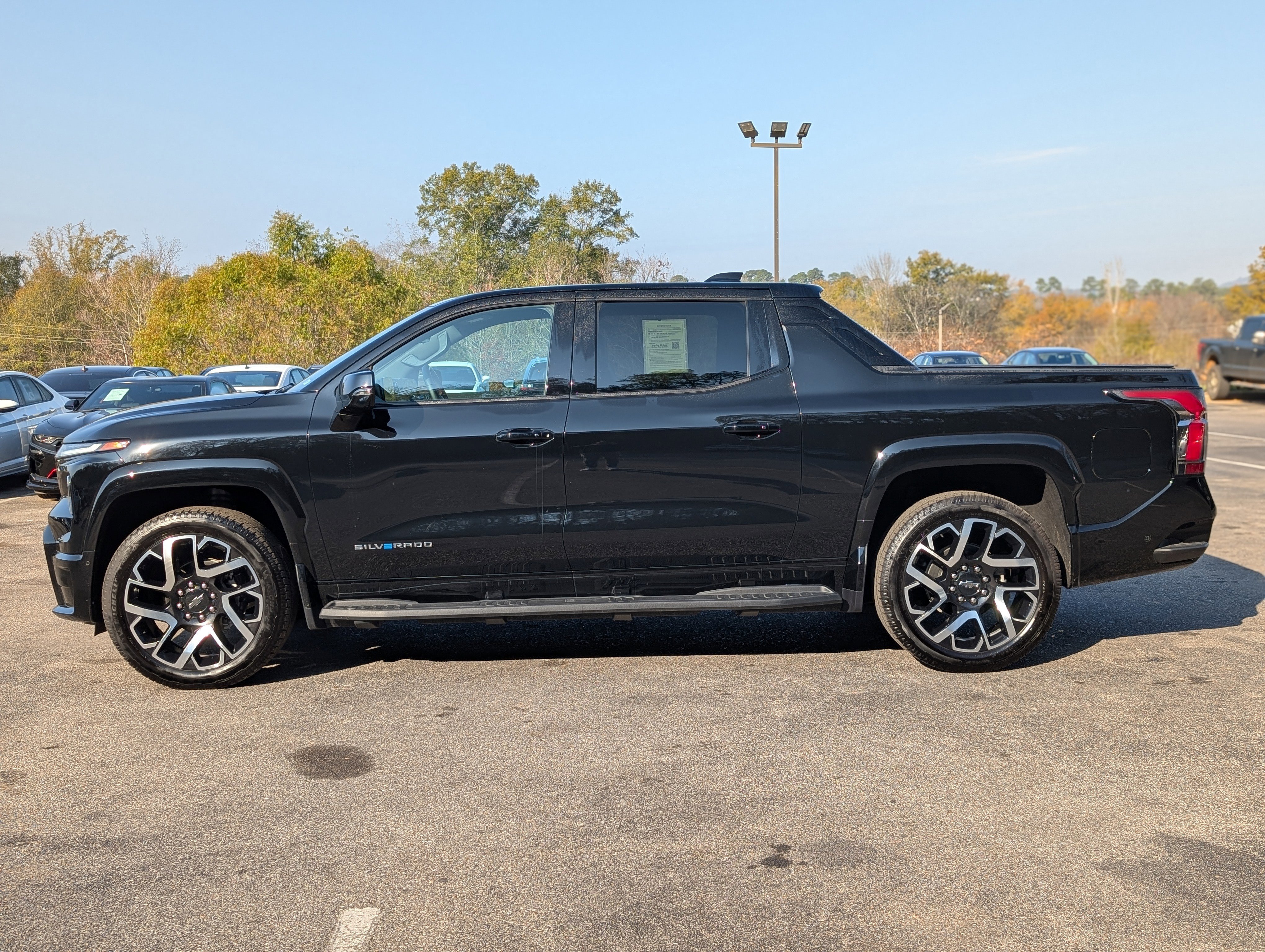 Used 2024 Chevrolet Silverado EV RST image 6