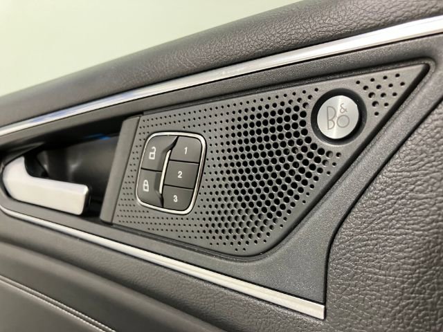 Used 2019 Ford Edge Titanium FWD image 53