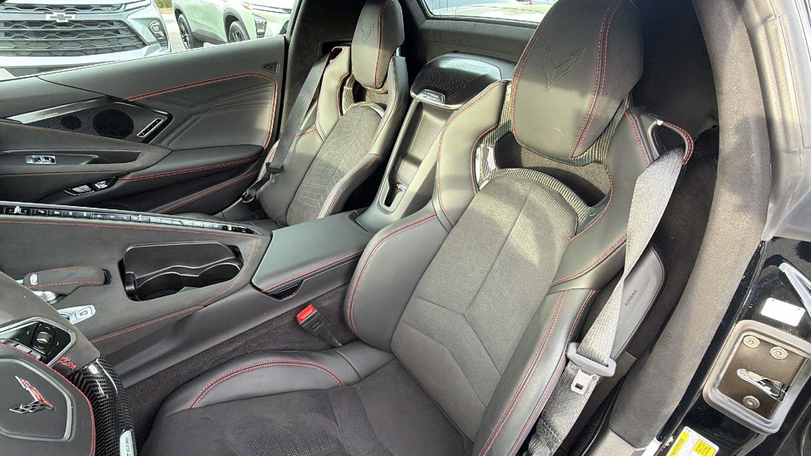 Used 2025 Chevrolet Corvette Z06 w/ Stealth Interior Trim Package image 15