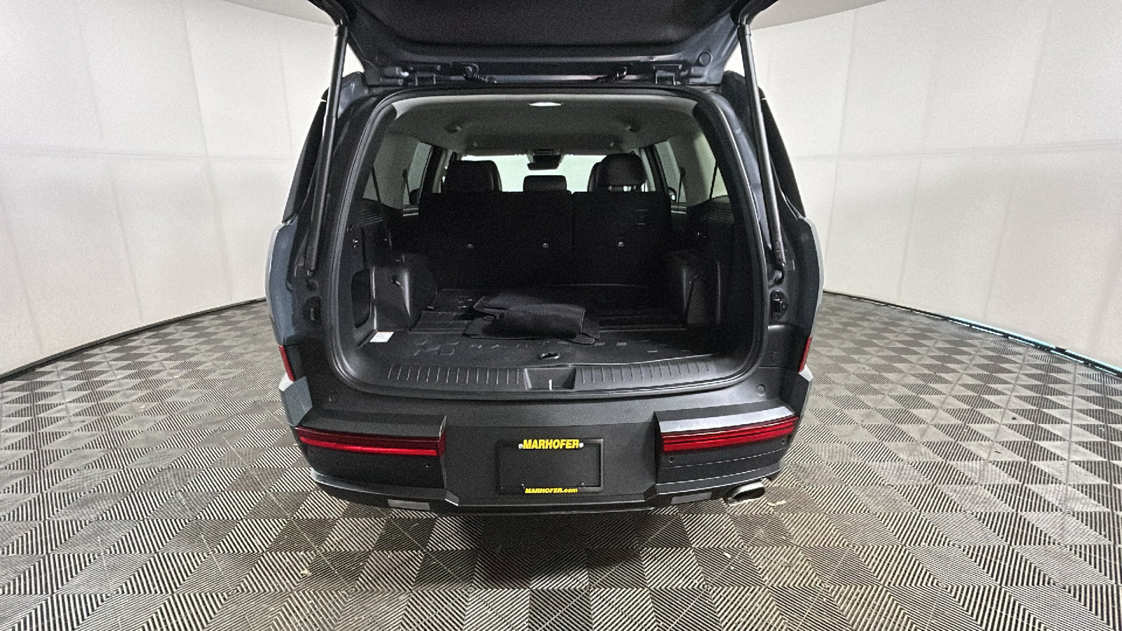 Used 2025 Hyundai Santa Fe SEL FWD image 33