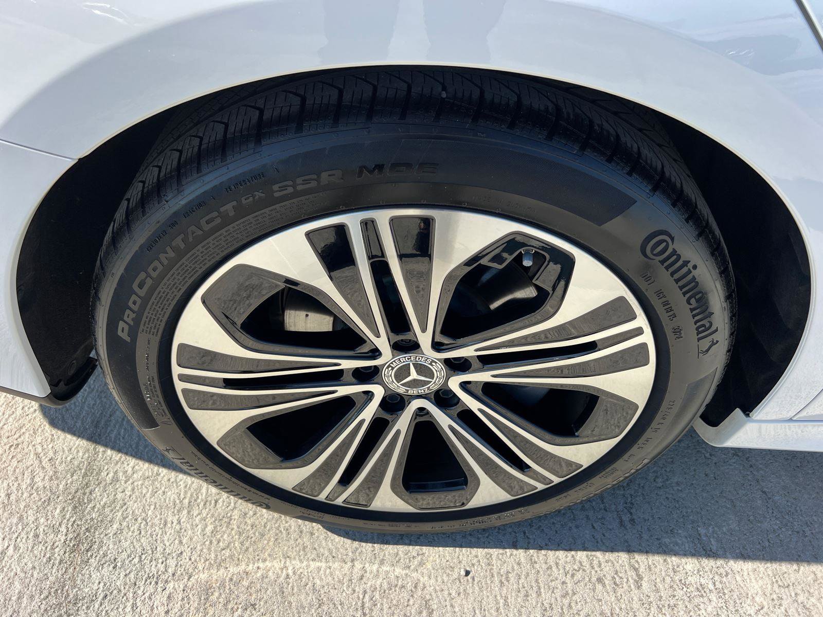 Used 2025 Mercedes-Benz E 350 Sedan image 17