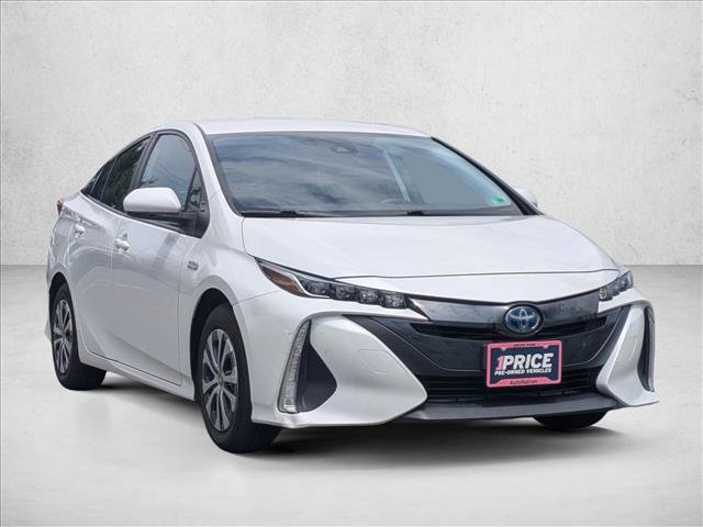 Used 2021 Toyota Prius Prime XLE FWD image 3