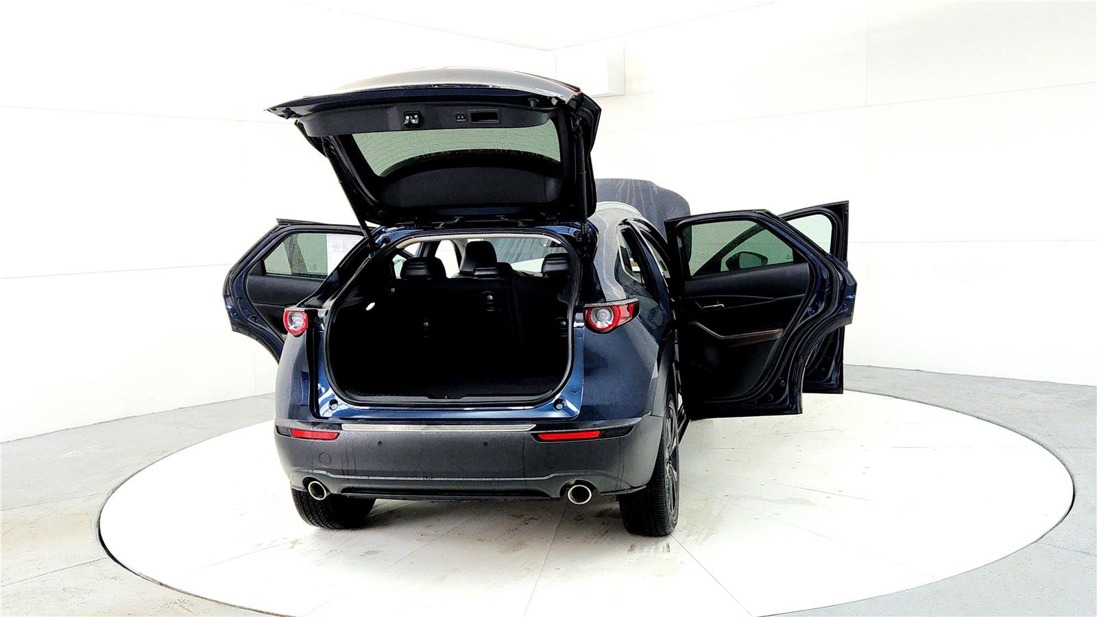 Used 2022 MAZDA CX-30 2.5 Turbo w/ Premium Plus Pkg image 11