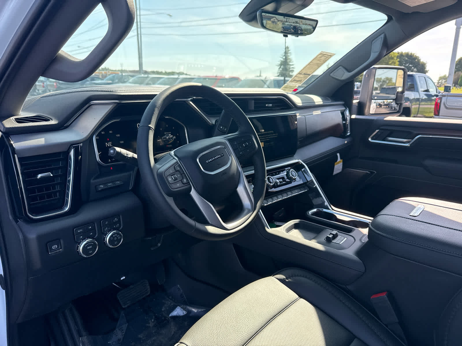 New 2026 GMC Sierra 3500 Denali w/ Denali Reserve Package AWD/4WD image 13