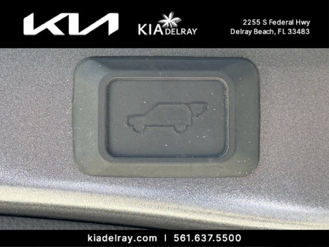 Used 2023 Toyota RAV4 Limited FWD image 9
