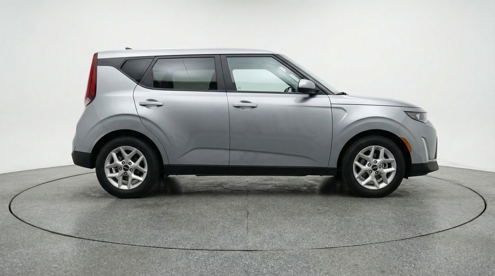 Used 2025 Kia Soul LX w/ LX Technology Package image 11