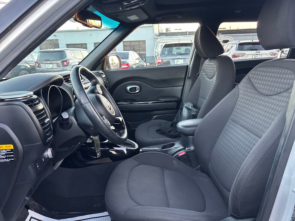 Used 2015 Kia Soul ! w/ Sun & Sound Package image 14