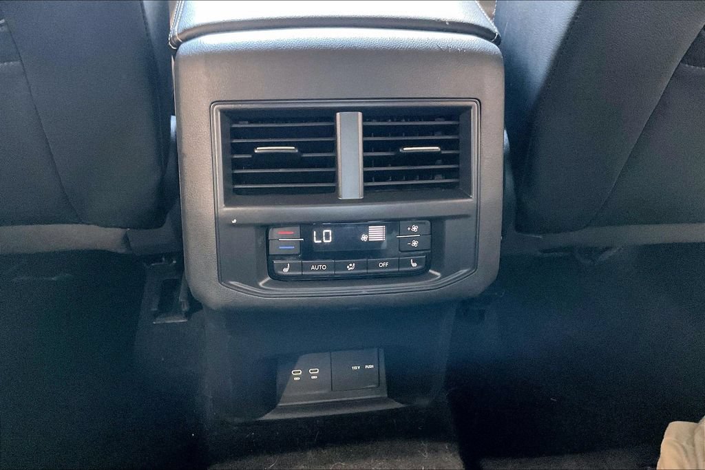 Used 2023 Volkswagen Atlas SEL Premium AWD/4WD image 16