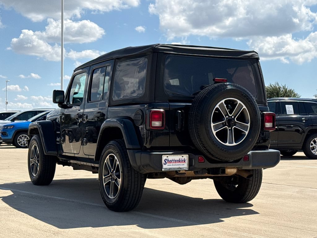 Used 2023 Jeep Wrangler Unlimited Sahara w/ Cold Weather Group AWD/4WD image 7