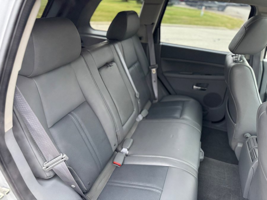 Used 2005 Jeep Grand Cherokee Limited AWD/4WD image 32