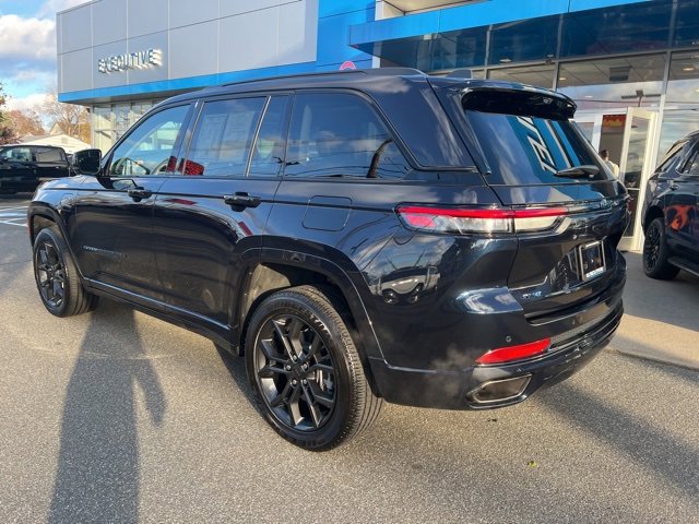 Used 2023 Jeep Grand Cherokee 30th Anniversary image 4