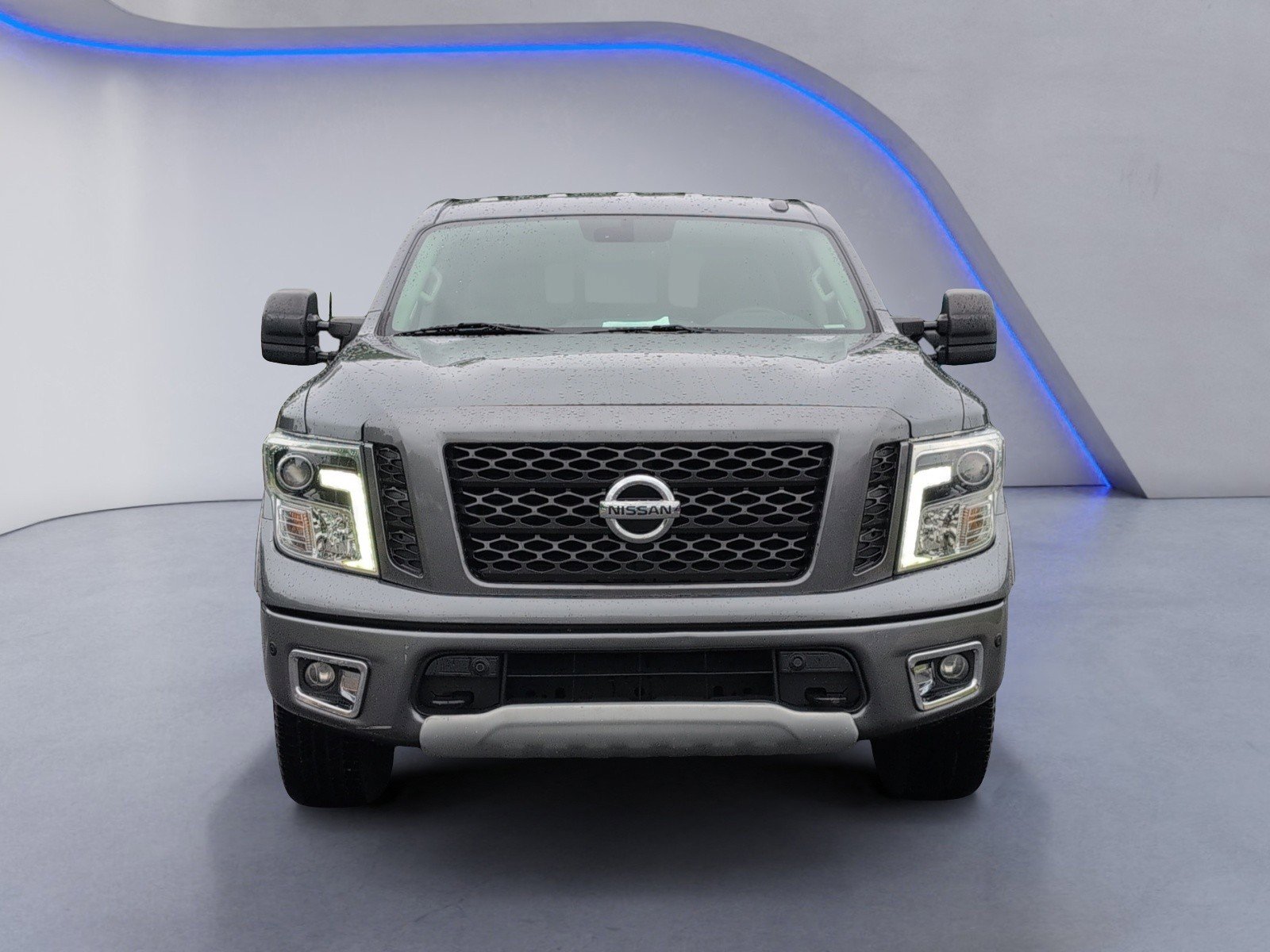 Used 2017 Nissan Titan PRO-4X w/ Pro-4x Convenience Package AWD/4WD image 8