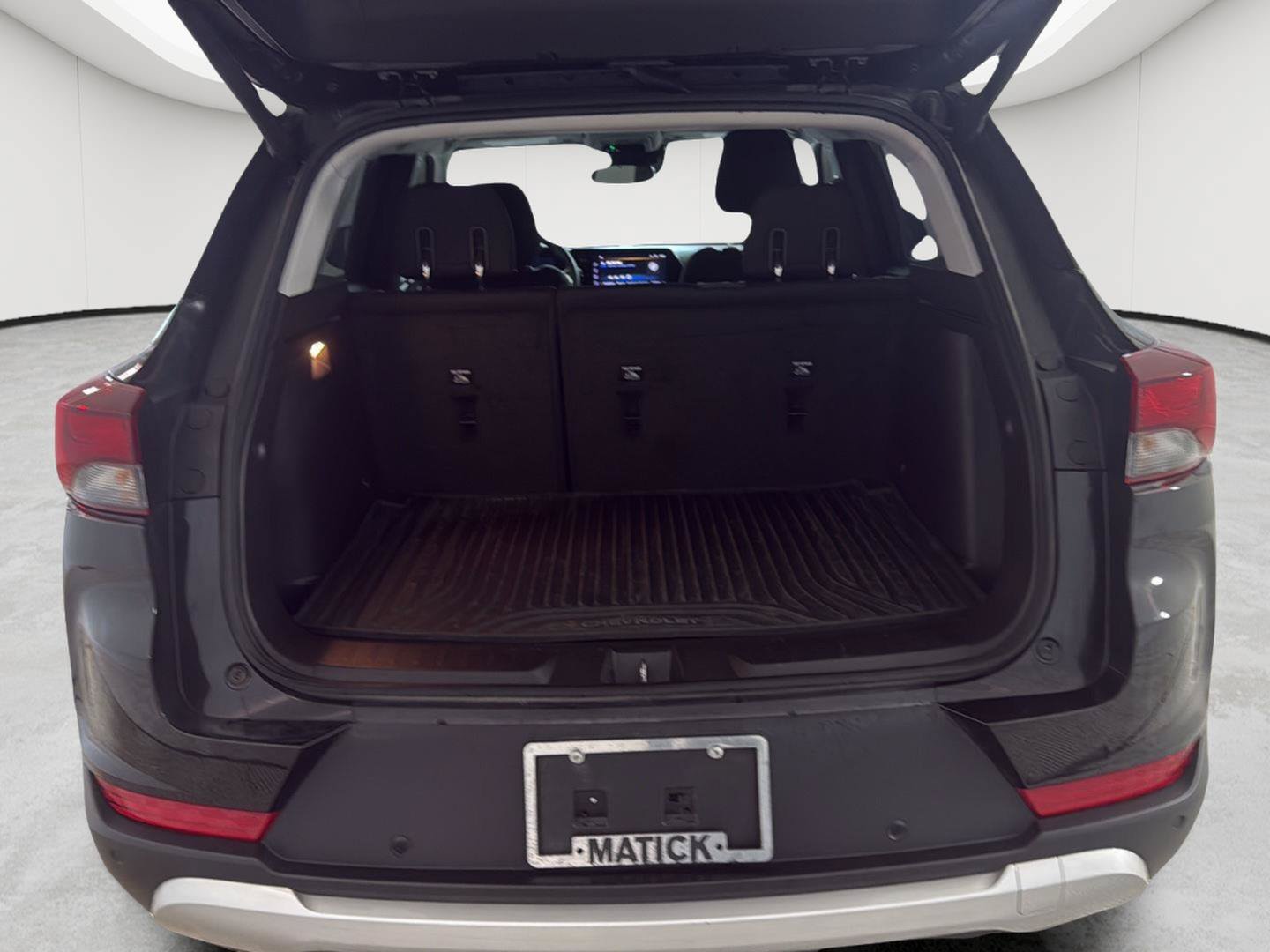 Used 2024 Chevrolet TrailBlazer LT w/ Convenience Package FWD image 10