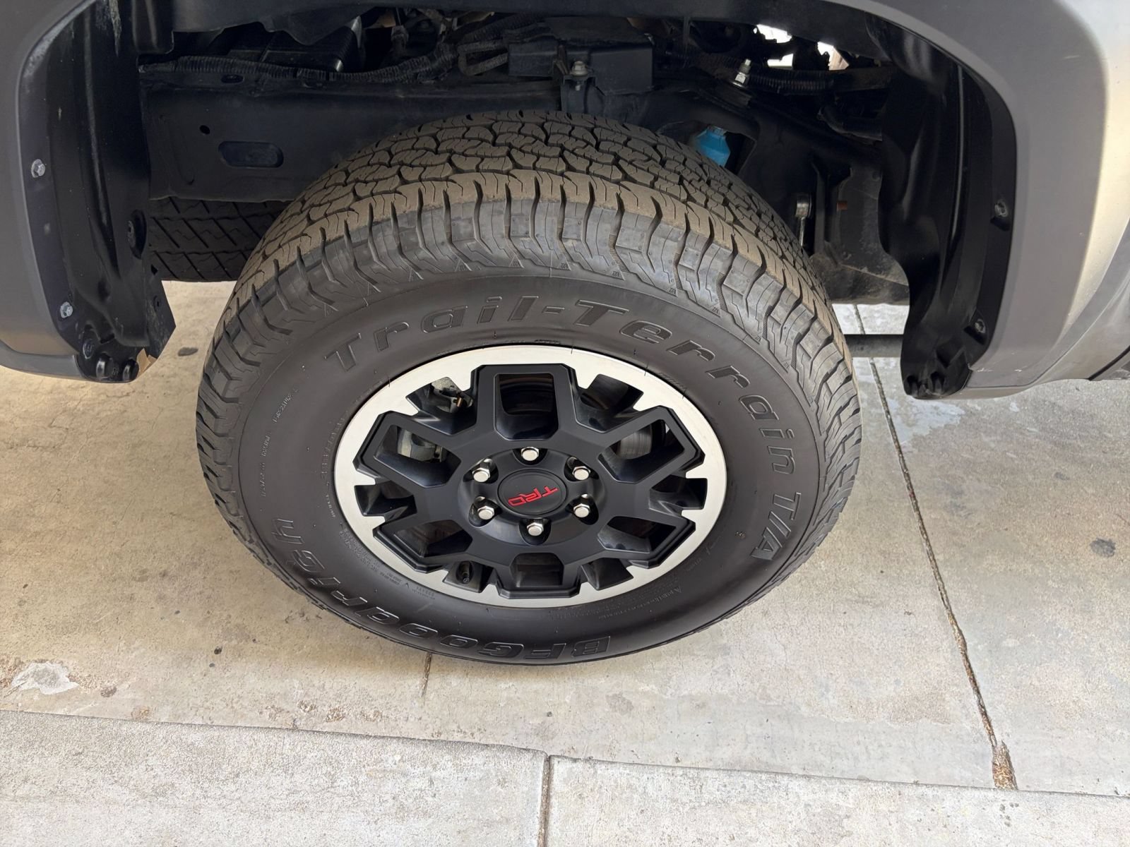 Used 2025 Toyota Tacoma TRD Off-Road AWD/4WD image 28