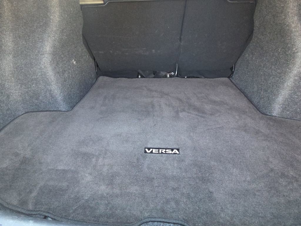 Used 2024 Nissan Versa SR FWD image 32