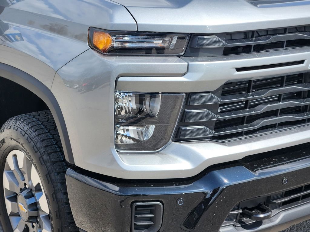 New 2026 Chevrolet Silverado 2500 Custom w/ Custom Value Package AWD/4WD image 9