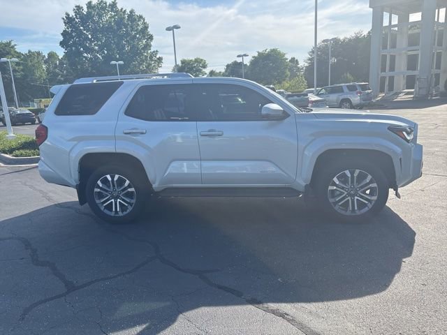 Used 2025 Toyota 4Runner Limited AWD/4WD image 7