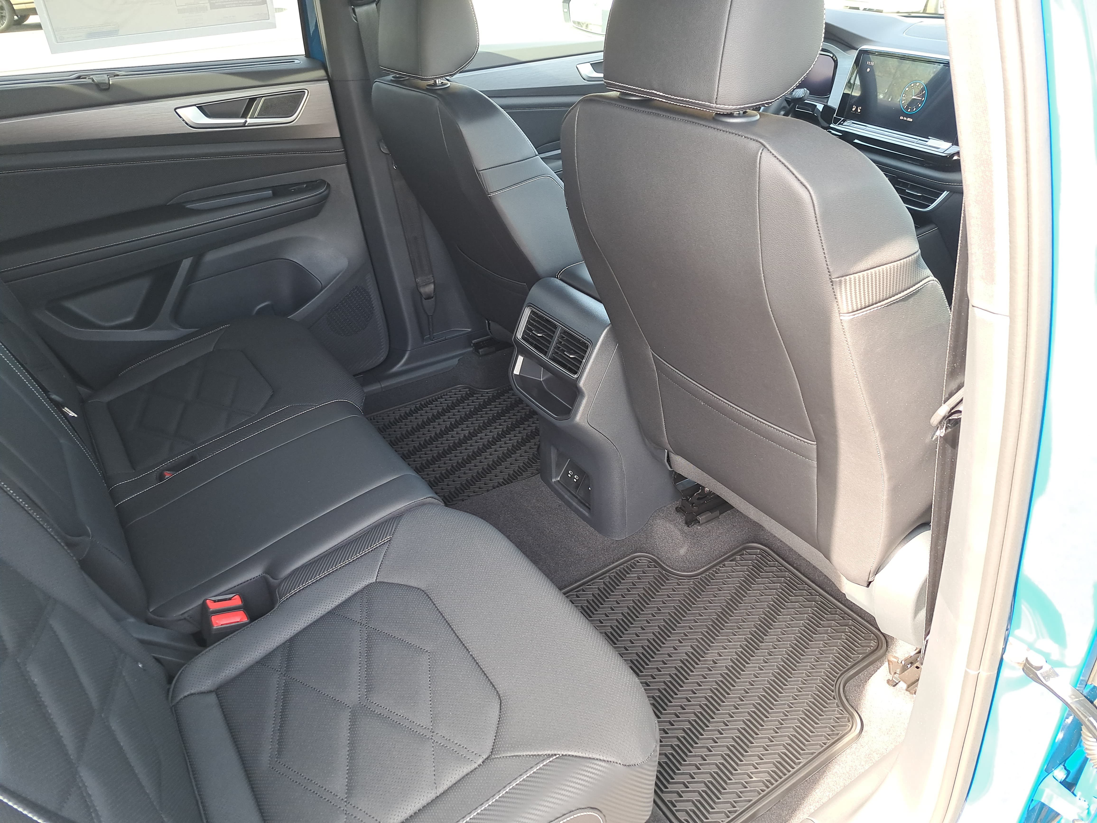 New 2026 Volkswagen Atlas Cross Sport SE AWD/4WD image 11