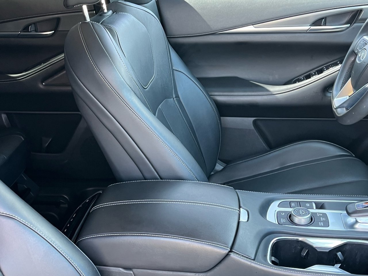 Certified 2024 INFINITI QX60 Luxe FWD image 10