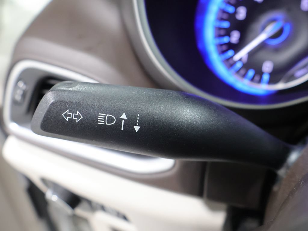 Used 2018 Chrysler Pacifica Touring-L Plus FWD image 46