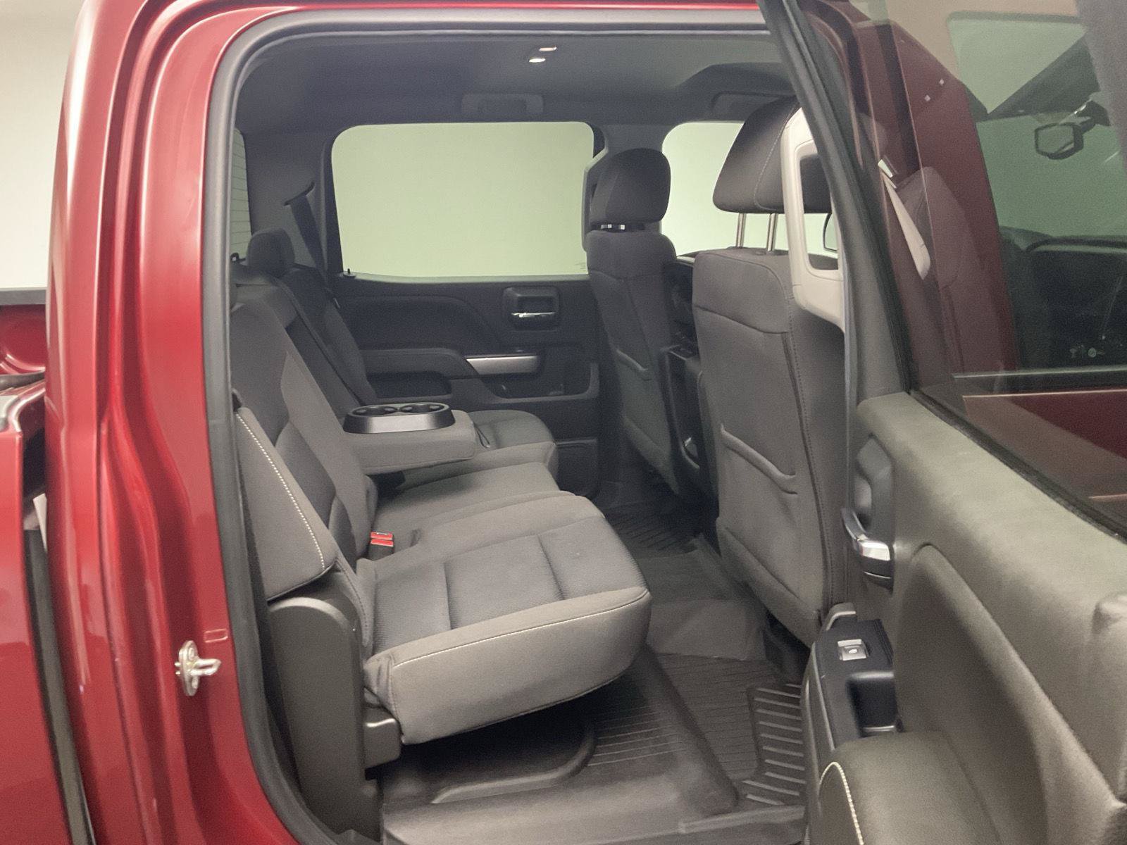 Used 2018 Chevrolet Silverado 1500 LT w/ All Star Edition AWD/4WD image 27