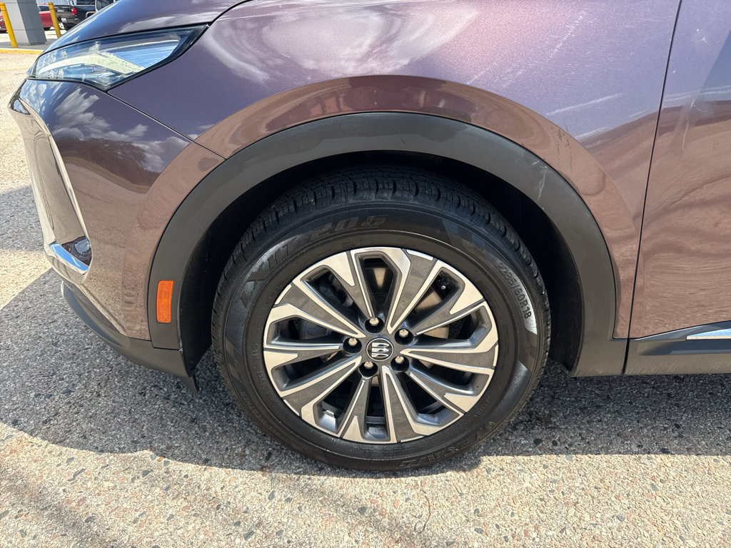 Used 2024 Buick Envision Preferred AWD/4WD image 2
