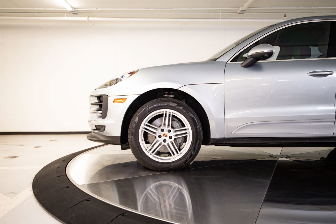 Certified 2020 Porsche Macan S AWD/4WD image 11