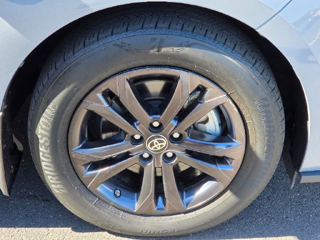 Used 2024 Toyota Sienna XSE w/ XSE Plus Package AWD/4WD image 9