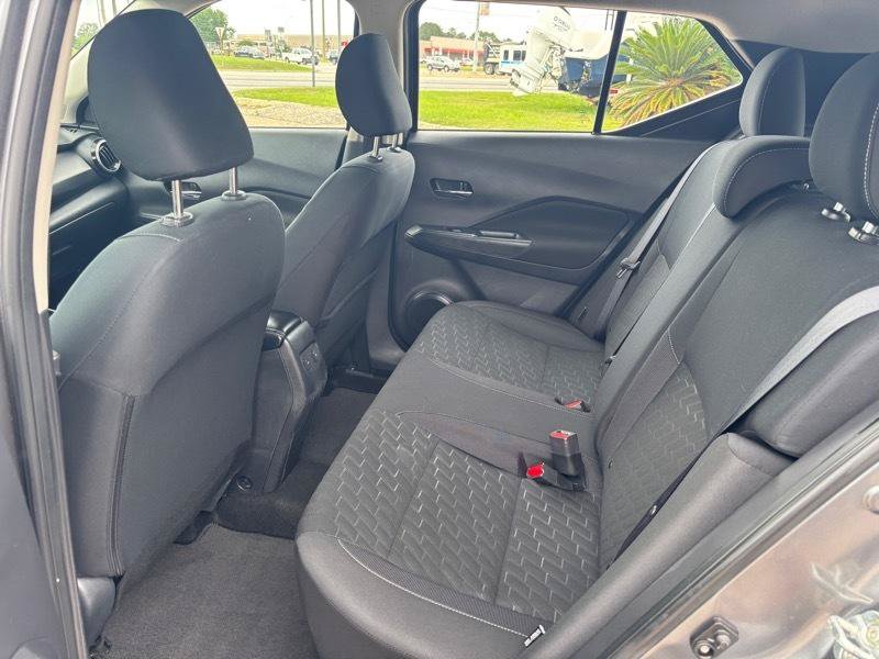 Used 2024 Nissan Kicks SV w/ Interior Electronics Package FWD image 14