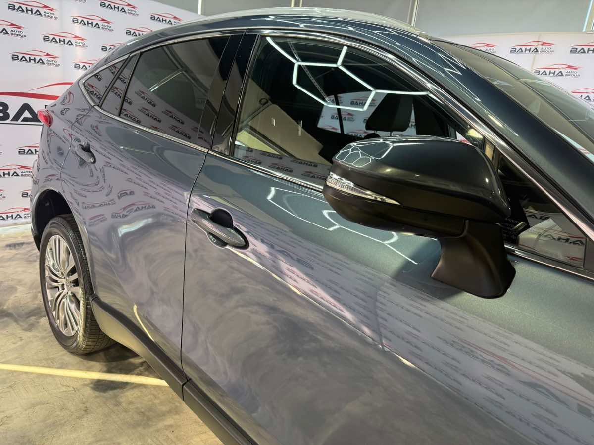 Used 2023 Toyota Venza XLE AWD/4WD image 8