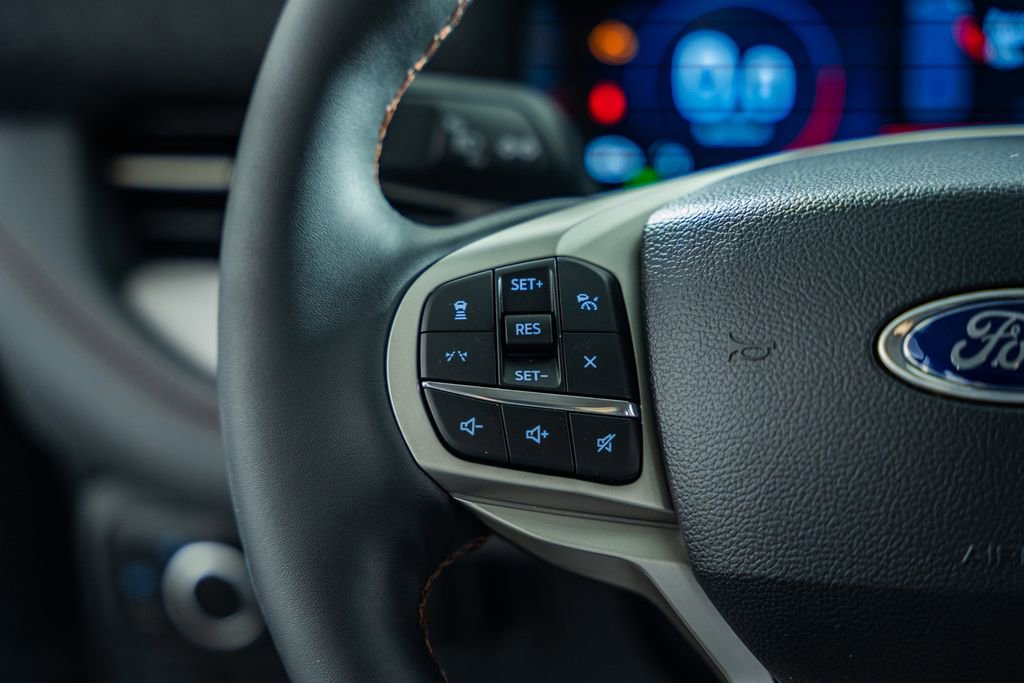New 2026 Ford Explorer Active RWD image 31