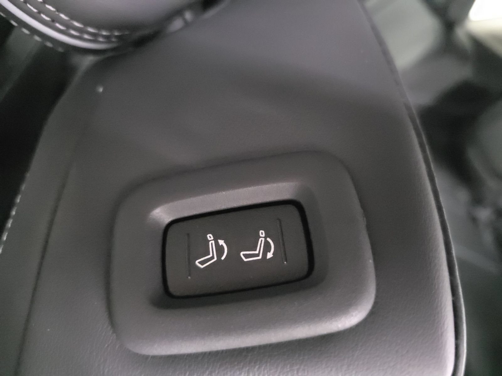 New 2026 INFINITI QX80 Luxe w/ Cargo Package AWD/4WD image 25