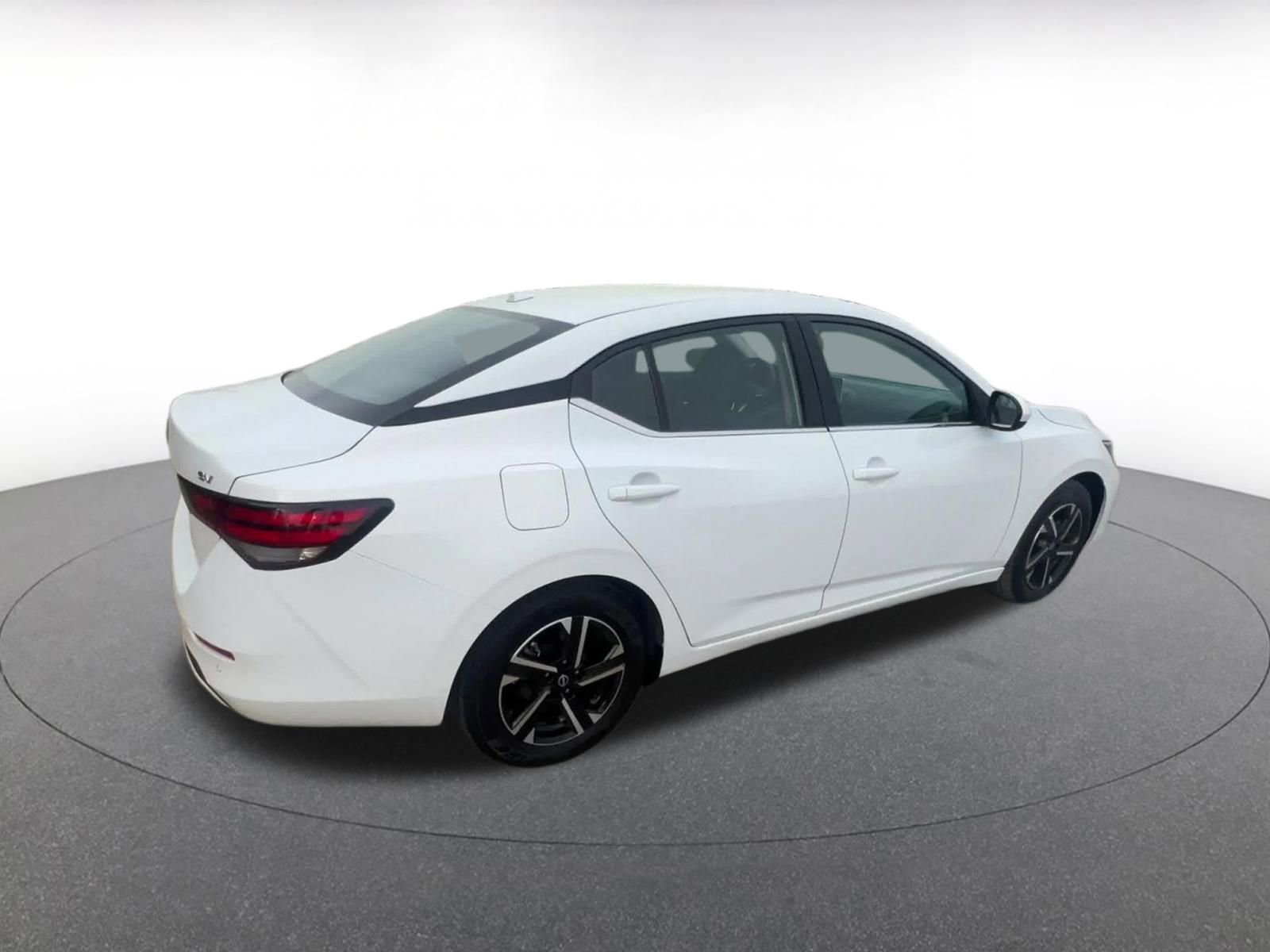 Used 2024 Nissan Sentra SV FWD image 15