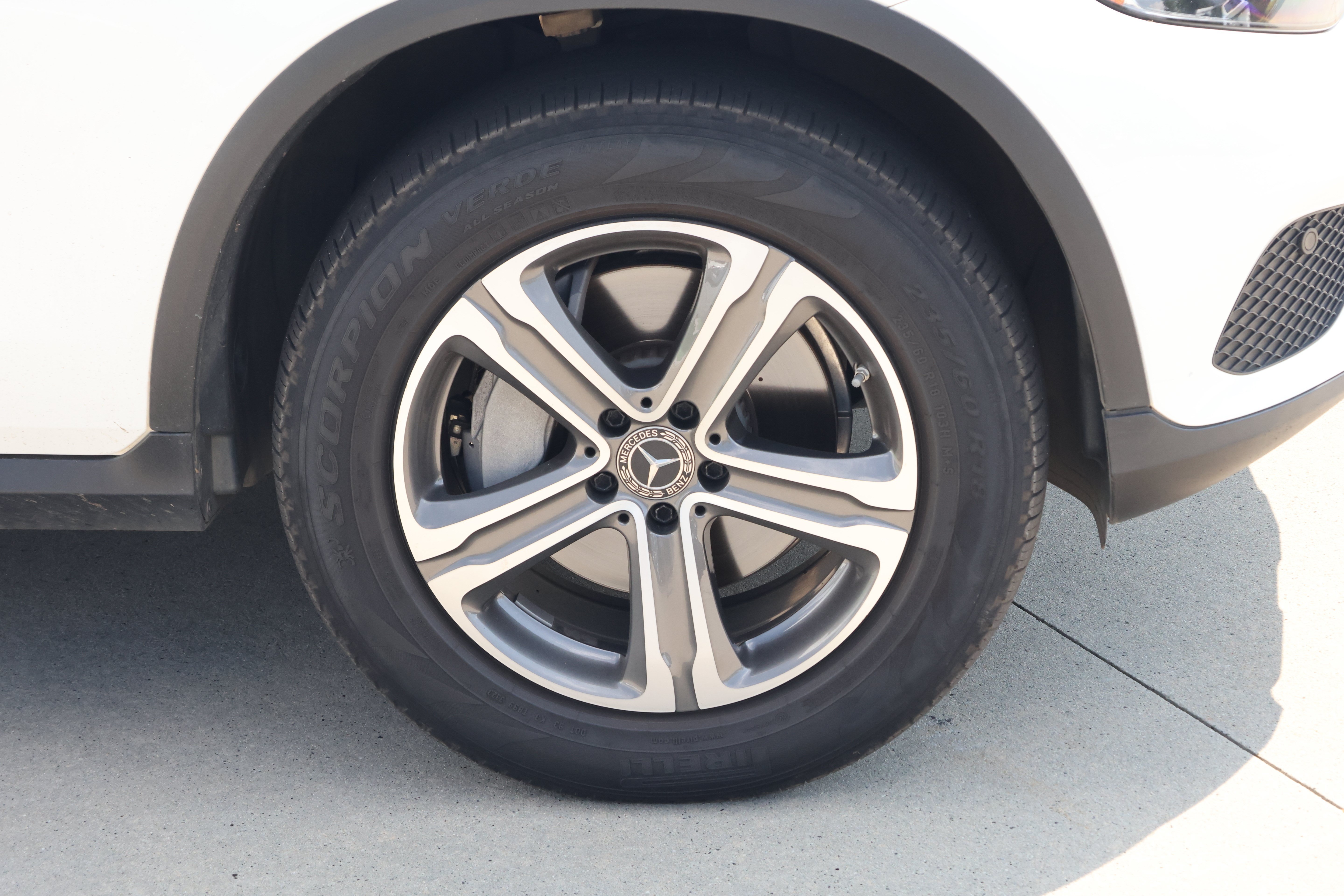 Used 2018 Mercedes-Benz GLC 300 4MATIC image 11