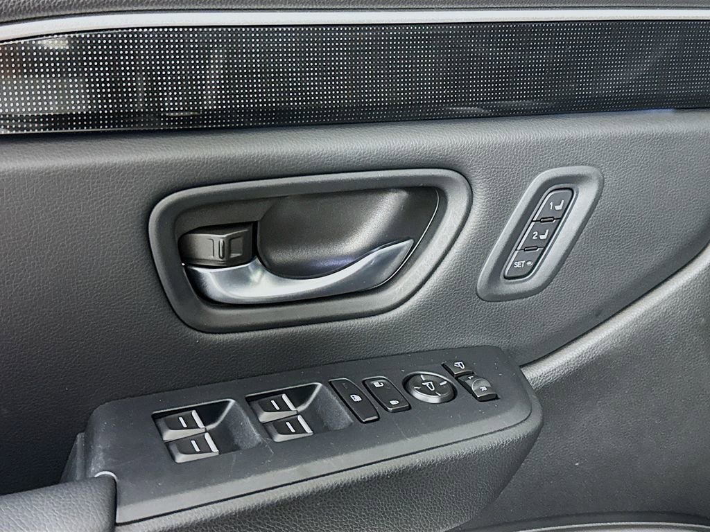 Used 2023 Honda Pilot Elite image 17