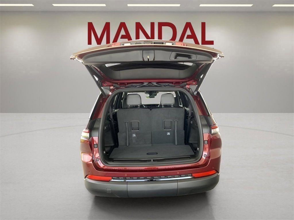 New 2025 Jeep Grand Cherokee L Altitude image 24