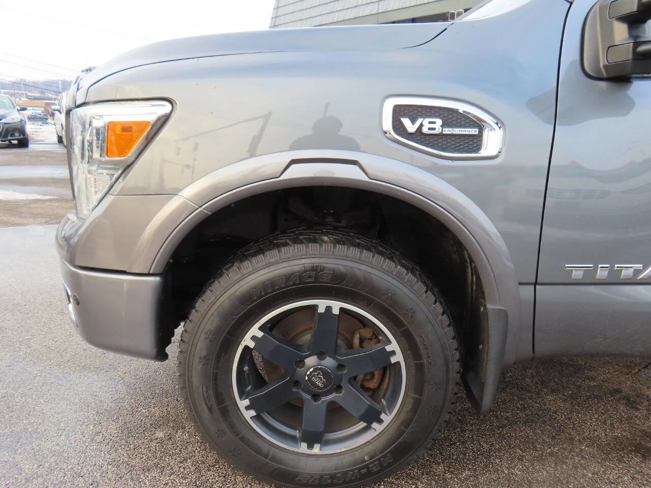 Used 2017 Nissan Titan PRO-4X image 39