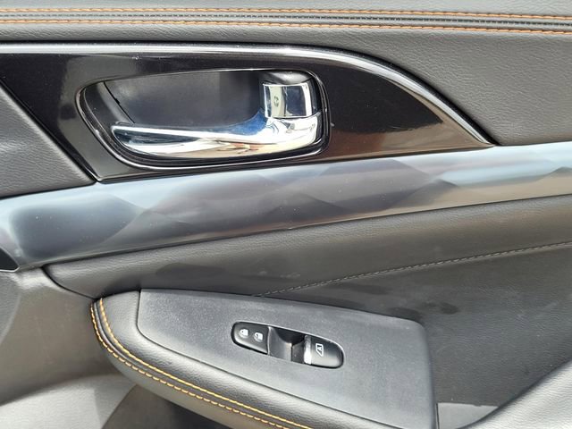 Used 2019 Nissan Maxima SR w/ Premium Package FWD image 10
