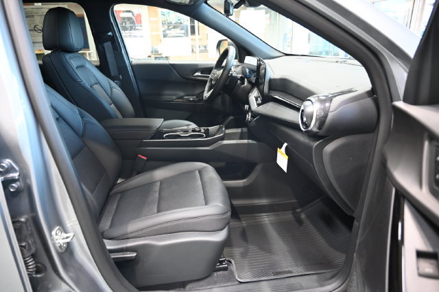 New 2027 Chevrolet Equinox LT w/ Convenience Package II AWD/4WD image 10