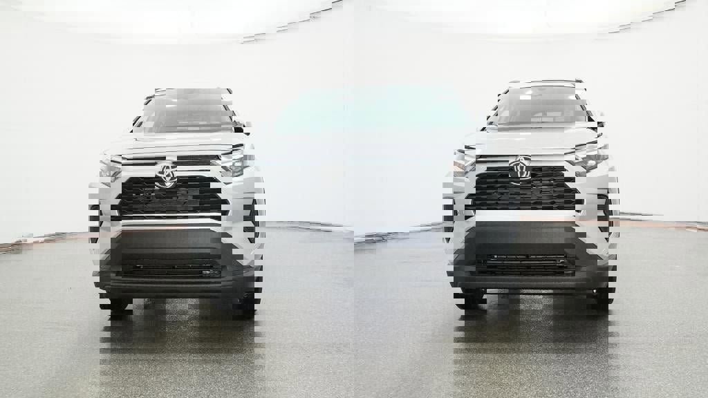 New 2025 Toyota RAV4 XLE image 31