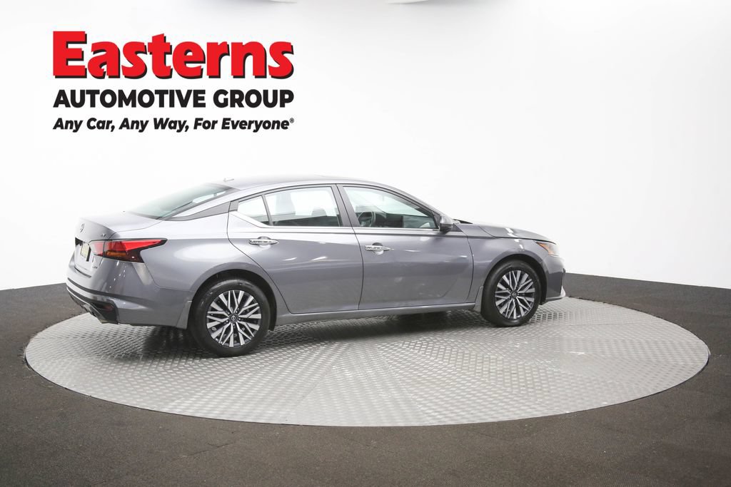 Used 2024 Nissan Altima 2.5 SV w/ SV Premium Package AWD/4WD image 39