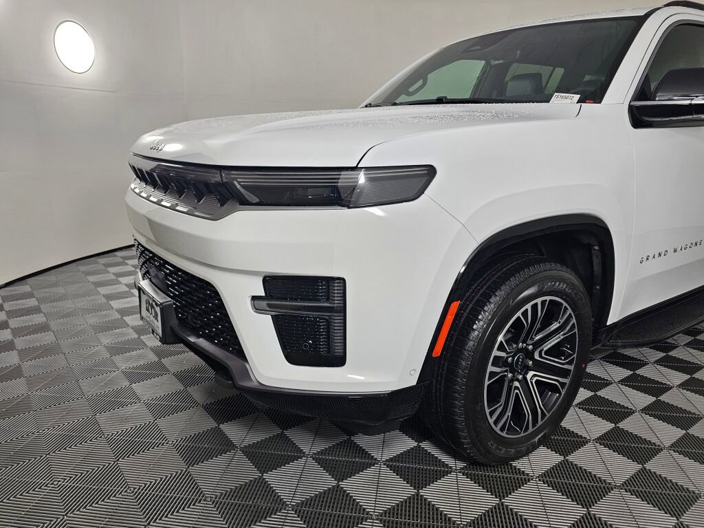 New 2026 Jeep Grand Wagoneer L 4WD w/ HD Trailer Tow Package image 11