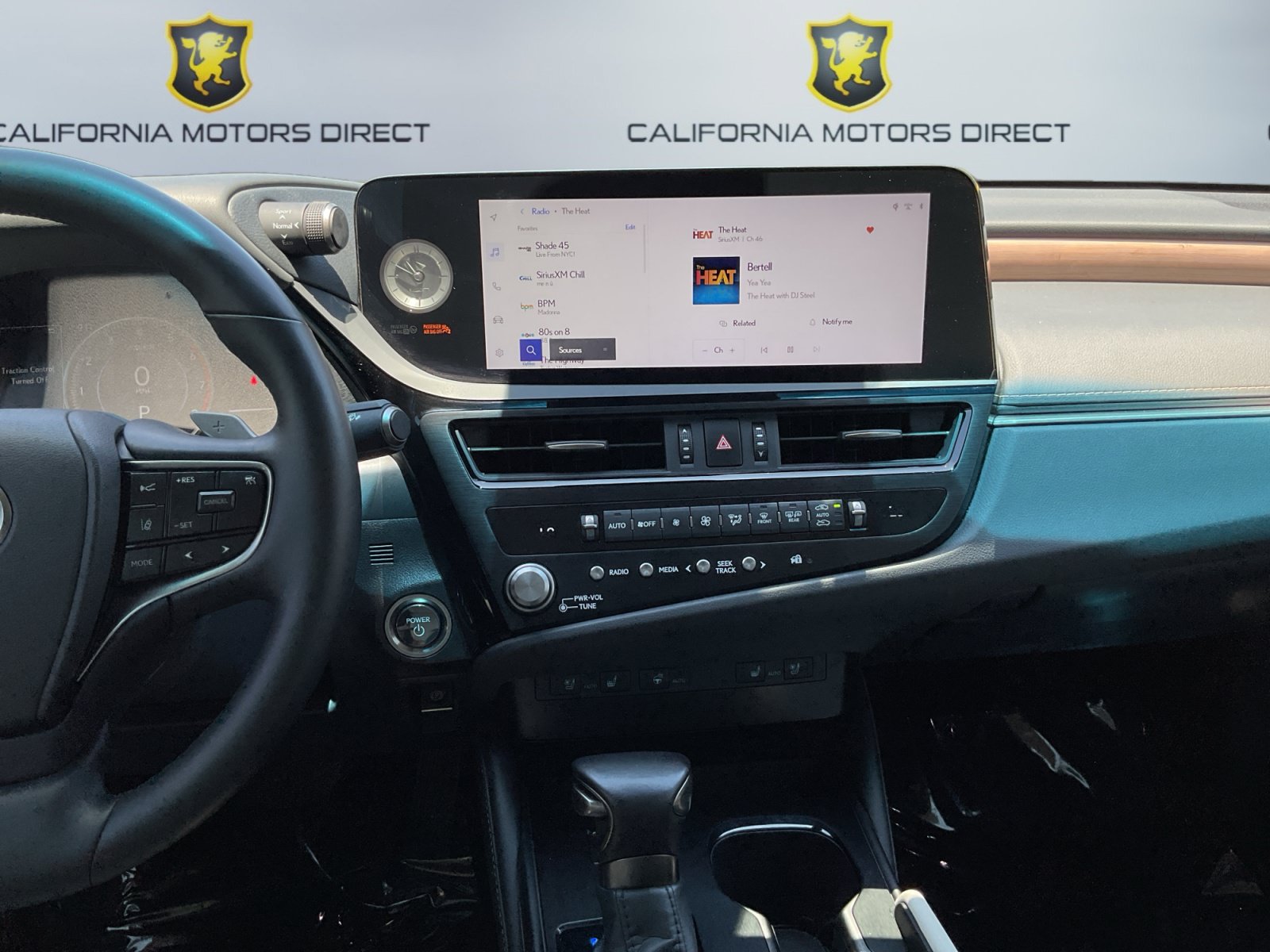 Used 2025 Lexus ES 300h w/ Premium Package FWD image 13